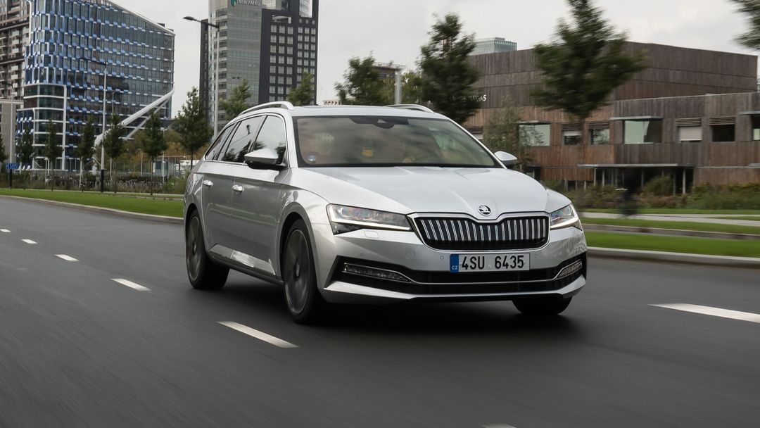 skoda-superb-combi-prenajom